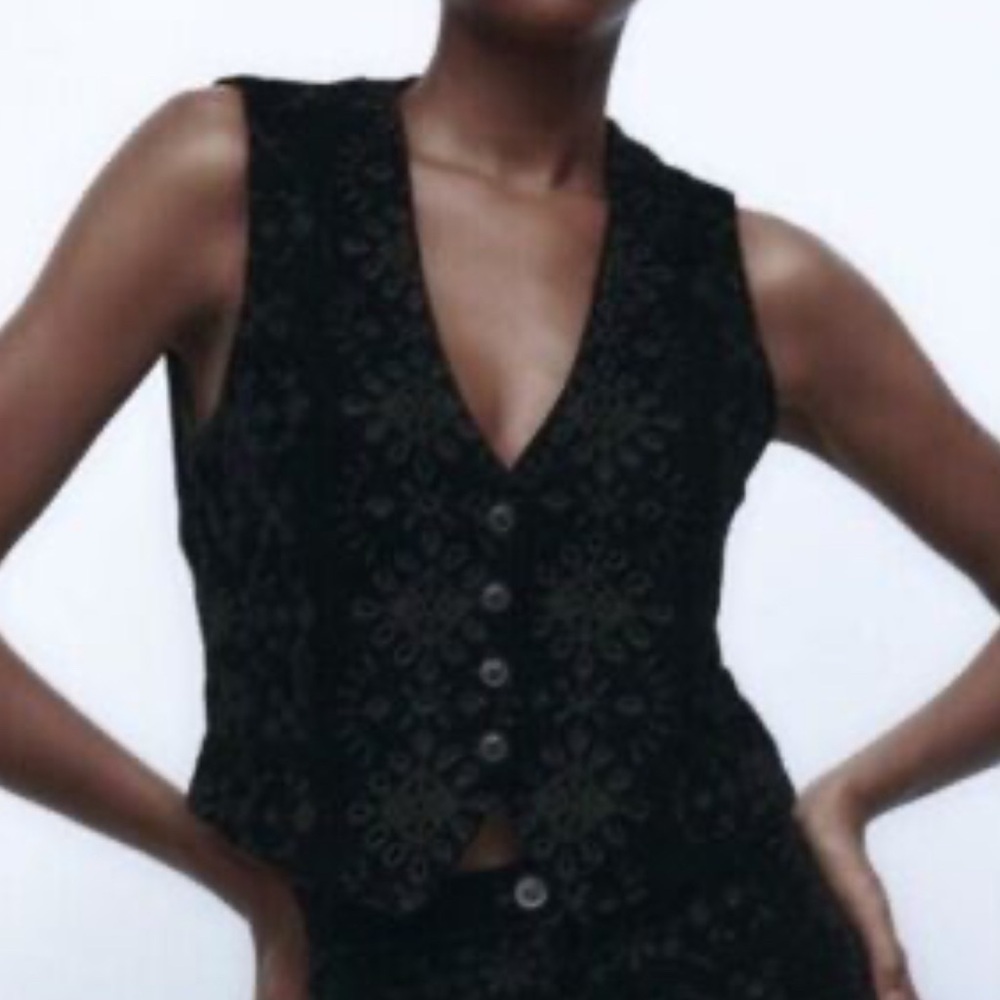 Cute embroidered Zara vest - Picture 1 of 4